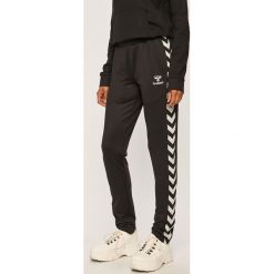 Hummel - Spodnie. Czarne spodnie damskie Hummel, s, bez wzorów, z elastanu. W wyprzedaży za 179,90 zł.