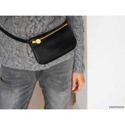 Belt Bag 03, SALE. Czarne torebki klasyczne damskie marki Pakamera, bez wzorów, ze skóry, na ramię, zamszowe, bez dodatków. Za 88,00 zł.