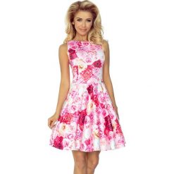 Sukienka w Róże Rozkloszowana bez Rękawów z Dekoltem w Łódkę. Różowe sukienki damskie Molly.pl, xl, bez wzorów, z tkaniny, eleganckie, bez kołnierzyka, bez rękawów, rozkloszowane. Za 163,90 zł.