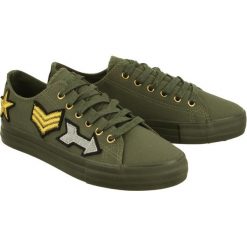 TAMARIS 23633-20 708 khaki military, półtrampki, półbuty damskie. Brązowe półbuty damskie Tamaris, bez wzorów, bez obcasa, na sznurówki. W wyprzedaży za 134,90 zł.