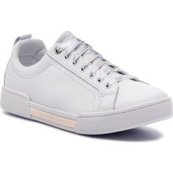 Sneakersy TOMMY HILFIGER - Iridescent Fashion Sneaker FW0FW03966 White 100. Białe półbuty damskie TOMMY HILFIGER, ze skóry ekologicznej. Za 449,00 zł.
