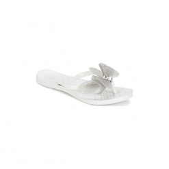 Japonki Zaxy FRESH BUTTERFLY. Białe klapki damskie Zaxy, bez wzorów, bez obcasa. Za 95,20 zł.