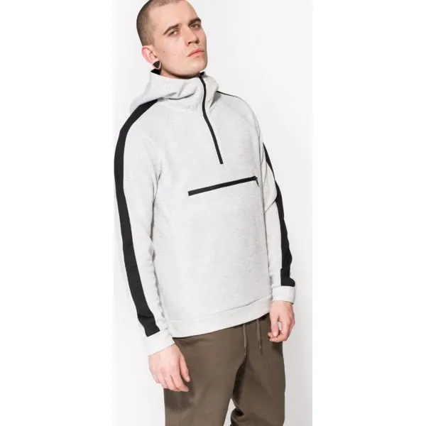 Confront Bluza Atwood , szary, rozmiar M. Szare bluzy męskie Confront, m, bez wzorów, z bawełny, z kapturem, bez rękawów, bez kaptura. W wyprzedaży za 89,99 zł.