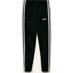 Adidas - Spodnie dziecięce 128-176 cm. Czarne dresy chłopięce Adidas, z poliesteru. Za 159,90 zł.