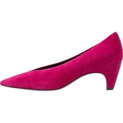 Kennel + Schmenger SELMA Czółenka magenta. Czerwone czółenka damskie marki Kennel + Schmenger, bez wzorów, ze skóry, bez obcasa. Za 879,00 zł.
