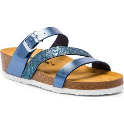 Klapki DR. BRINKMANN - 701280 Blau 5. Niebieskie klapki damskie marki Dr. Brinkmann, z aplikacjami, ze skóry ekologicznej, bez obcasa, na obcasie. Za 159,00 zł.