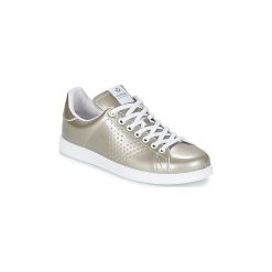 Buty Victoria DEPORTIVO VERNISE. Szare trampki i tenisówki damskie Victoria, bez wzorów, bez zapięcia. Za 247,20 zł.