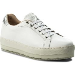 Sneakersy DIESEL - S Andyes W Y01253 P1441 H6343 White/Nickel. Białe półbuty damskie Diesel, ze skóry. W wyprzedaży za 409,00 zł.