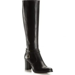 Buty damskie. Czarne kozaki damskie Wittchen, na imprezę, ze skóry, bez obcasa, bez zapięcia. W wyprzedaży za 429,90 zł.