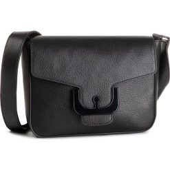 Torebka COCCINELLE - EJ5 Ambrine Cross E1 EJ5 15 01 01 Noir 001. Czarne listonoszki damskie Coccinelle, bez wzorów, ze skóry, bez dodatków. Za 1049,00 zł.