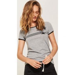 T-shirt z nadrukiem - Szary. Szare t-shirty damskie marki House, xl, z nadrukiem, bez kołnierzyka. W wyprzedaży za 19,99 zł.