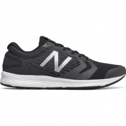 New Balance MFLSHLB3. Czarne buty sportowe męskie marki New Balance, z materiału, do biegania. Za 299,99 zł.