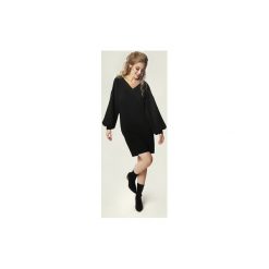 Sukienka Grace J. - czerń. Czarne sukienki damskie Madnezz, xl, bez wzorów, z elastanu, bez kołnierzyka, bez rękawów, oversize. Za 279,00 zł.