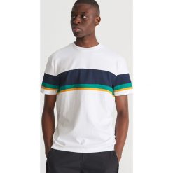 T-shirt z kolorowymi wstawkami - Biały. Białe t-shirty męskie Reserved, s, bez wzorów, bez kołnierzyka. W wyprzedaży za 24,99 zł.