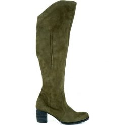 Nubukowe kozaki za kolano - skóra naturalna - model 189 - kolor oliwka. Kozaki damskie Zapato, ze skóry, za kolano, bez obcasa, bez zapięcia. W wyprzedaży za 374,25 zł.