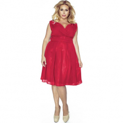 Czerwona Sukienka z Kopertowym Dekoltem PLUS SIZE. Czerwone sukienki na komunię marki Molly.pl, plus size, z kopertowym dekoltem, plus size, na ramiączkach, kopertowe. Za 209,90 zł.