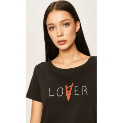 Answear - T-shirt. Czarne bluzki damskie ANSWEAR, s, z nadrukiem, z bawełny, casualowe, z okrągłym kołnierzem. W wyprzedaży za 44,90 zł.