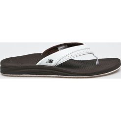 New Balance - Japonki. Pomarańczowe klapki damskie New Balance, bez wzorów, ze skóry, bez obcasa, na obcasie. W wyprzedaży za 49,90 zł.