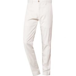 Spodnie męskie: Polo Ralph Lauren SLIM FIT NEWPORT PANT Spodnie materiałowe chic cream