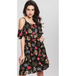 Czarna Sukienka Specify. Czarne sukienki damskie other, na spotkanie biznesowe, na lato, xl, bez wzorów, sportowe, bez kołnierzyka, bez rękawów, sportowe. Za 49,99 zł.