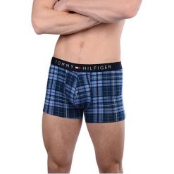 Tommy Hilfiger Bokserki Cotton Trunk Ikona Tartan Um0Um00479-460 Prawda Navy (Rozmiar S). Niebieskie bokserki męskie marki TOMMY HILFIGER. W wyprzedaży za 80,00 zł.