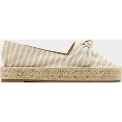 Espadryle damskie: Espadryle w paski w kolorze nude