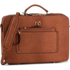 Torba na laptopa NOBO - NBAG-H0240-C017 Brązowy. Pomarańczowe torby męskie skórzane Nobo, bez wzorów, ze skóry ekologicznej. W wyprzedaży za 219,00 zł.