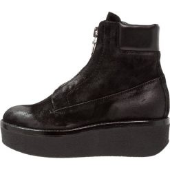Botki damskie lity: Janet Sport Botki na platformie clash black/black
