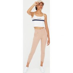 Top z paskami. Szare topy damskie marki Pull&Bear, w paski. Za 39,90 zł.