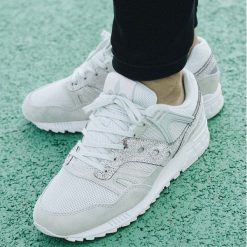 Saucony Grid SD (S70416-2). Szare buty sportowe męskie Saucony, ze skóry, bez zapięcia. Za 259,99 zł.