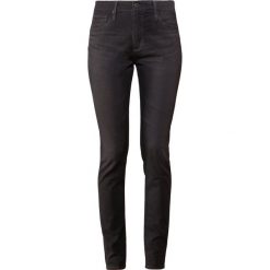 AG Jeans FARRAH Jeans Skinny Fit grey denim. Szare jeansy damskie relaxed fit AG Jeans, z bawełny. Za 959,00 zł.