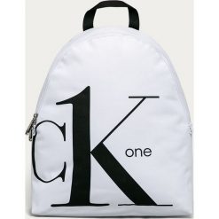 Calvin Klein Jeans - Plecak. Białe plecaki damskie Calvin Klein Jeans, z nadrukiem, z poliesteru. Za 359,90 zł.