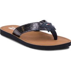 Japonki TOMMY JEANS - Glitter Beach Sandal EN0EN00065 Midnight 403. Niebieskie klapki damskie Tommy Jeans, bez wzorów, z jeansu, bez obcasa. W wyprzedaży za 119,00 zł.