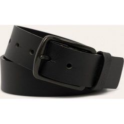 Dickies - Pasek skórzany. Czarne paski męskie Dickies, w paski, ze skóry. W wyprzedaży za 49,90 zł.