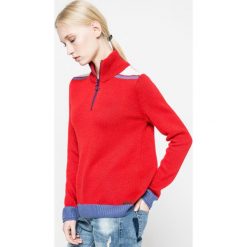 Pepe Jeans - Sweter Claudia. Czerwone swetry damskie Pepe Jeans, s, bez wzorów, z wełny, z krótkim rękawem, krótkie, bez kaptura. W wyprzedaży za 179,90 zł.