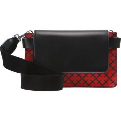 Torebki klasyczne damskie: By Malene Birger DARIN Torba na ramię bright red