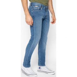 Jeansy Skinny Fit Armani Exchange 3HZJ13 Z2QMZ 1500. Niebieskie jeansy męskie Armani Exchange, m, bez wzorów, z elastanu. W wyprzedaży za 379,00 zł.