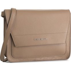 Torebka COCCINELLE - EO5 Sandy E1 EO5 15 01 01 Taupe N75. Brązowe listonoszki damskie Coccinelle, na co dzień, bez wzorów, ze skóry, bez dodatków. W wyprzedaży za 649,00 zł.