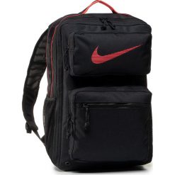 Plecak NIKE - CK2682 010 Czarny. Czarne plecaki męskie Nike, bez wzorów, z materiału, sportowe. Za 269,00 zł.