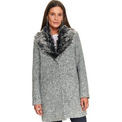 Płaszcz z kołnierzem ze sztucznego futra. Brązowe płaszcze damskie Top Secret, na zimę, bez wzorów, eleganckie. W wyprzedaży za 149,99 zł.