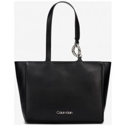 Calvin Klein Chain Torebka Czarny. Czarne torebki klasyczne damskie Calvin Klein, bez wzorów, z materiału, bez dodatków. Za 654,95 zł.