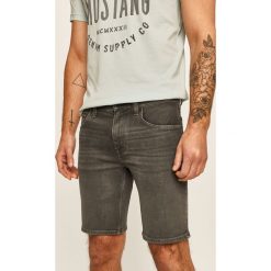 Tommy Hilfiger - Szorty jeansowe. Szare spodenki i szorty męskie TOMMY HILFIGER, bez wzorów, z elastanu, casualowe. Za 399,90 zł.
