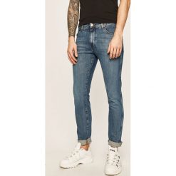 Wrangler - Jeansy Larston. Niebieskie jeansy męskie Wrangler, m. Za 329,90 zł.