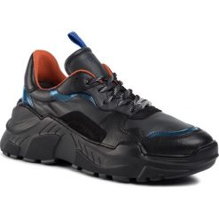 Sneakersy TOGOSHI - TG-12-03-000095 601. Czarne sneakersy męskie Togoshi, na co dzień, bez wzorów, z zamszu, klasyczne, bez zapięcia. W wyprzedaży za 259,00 zł.
