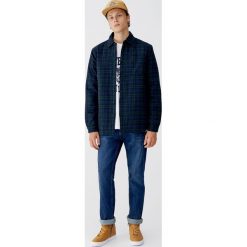 Lekko pikowana koszula flanelowa. Zielone koszule męskie marki Pull&Bear, m, z długim rękawem. Za 109,00 zł.