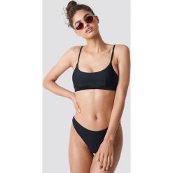 NA-KD Swimwear Sportowy dół bikini - Black. Czarne bikini NA-KD Swimwear. Za 60,95 zł.