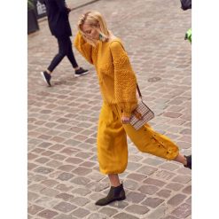 SPODNIE DAMSKIE CULOTTE, W MODNYM KOLORZE. Żółte spodnie damskie Top Secret, s, z tkaniny. W wyprzedaży za 39,99 zł.