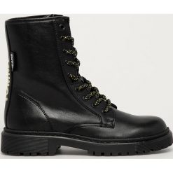 Tommy Jeans - Workery skórzane. Czarne workery damskie Tommy Jeans, z jeansu, z okrągłym noskiem, bez obcasa, na obcasie, na sznurówki. Za 749,90 zł.