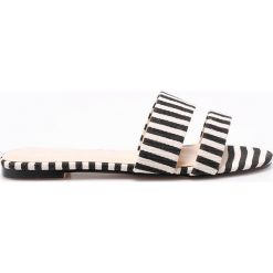 Public Desire - Klapki Edie. Różowe klapki damskie Public Desire, bez wzorów, z materiału, bez obcasa, na obcasie. W wyprzedaży za 59,90 zł.