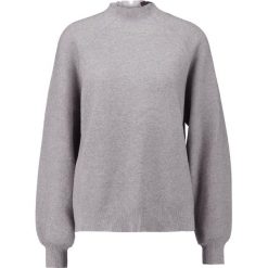 Swetry klasyczne damskie: Vero Moda VMPIPPI Sweter light grey melange